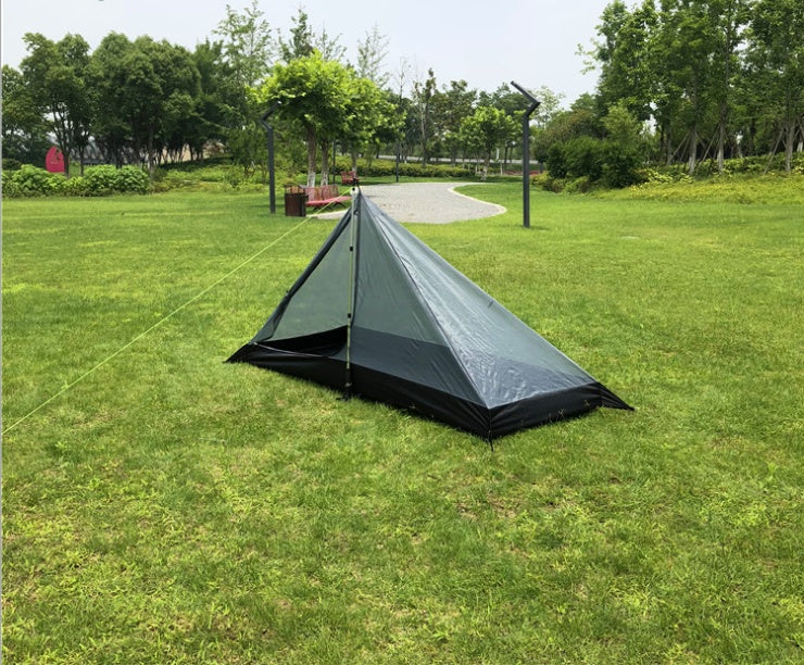 Portable camping pyramid tent